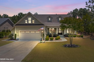 2766 Parkridge Dr, Saint James, NC 28461