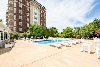 200 Lake St Unit 4A, Saint Joseph, MI 49085