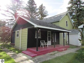 160 N 3rd St, Blanchard, MI 49310