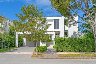 285 W Mashta Dr, Key Biscayne, FL 33149
