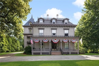 42 High St Unit 4, Bristol, RI 02809