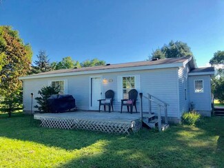 7948 Maple St, Vanderbilt, MI 49795