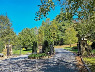 630 Somersby Pkwy Unit 1, Hendersonville, NC 28739