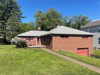 21 Country Club Blvd, Uniontown, PA 15401