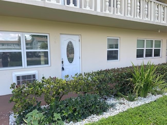 226 Coventry J, West Palm Beach, FL 33417