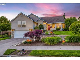 1745 SW 2nd St, Gresham, OR 97080