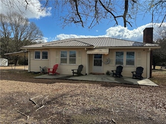 1435 Return Church Rd, Seneca, SC 29678