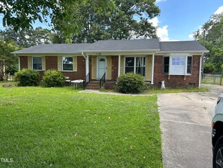 1211 Stewartsville Rd, Laurinburg, NC 28352