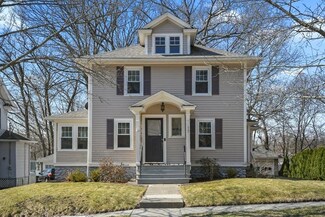 17 Longfellow Rd, Worcester, MA 01602