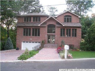 16 Milden Ave, Staten Island, NY 10301