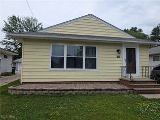 28666 Forest Rd, Willowick, OH 44095