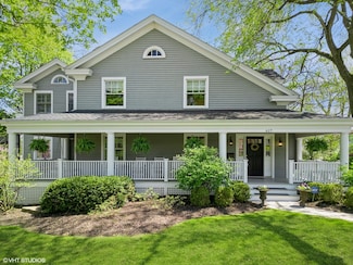 617 Forest Ave, Glen Ellyn, IL 60137