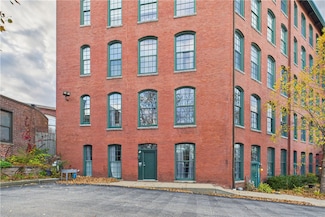 28 Bayley St Unit 107, Pawtucket, RI 02860