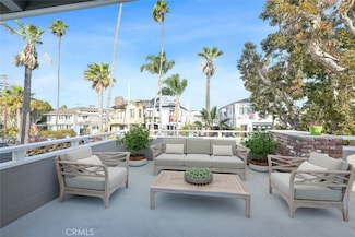 411 Goldenrod Ave Unit B, Corona Del Mar, CA 92625