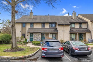 127 Hampshire Dr, Plainsboro, NJ 08536