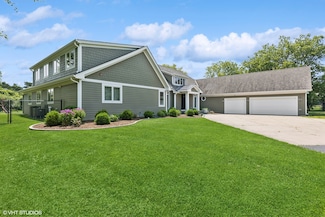 415 Fox Run Rd, Libertyville, IL 60048