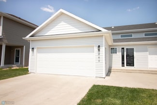 6065 60th Ave S, Fargo, ND 58104