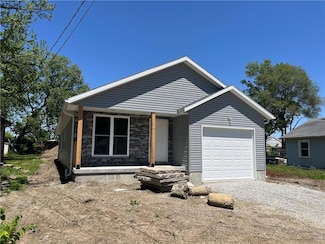 449 E Market St, Warrensburg, MO 64093