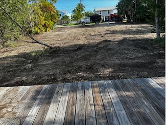 17229 Oleander Ln, Summerland Key, FL 33042