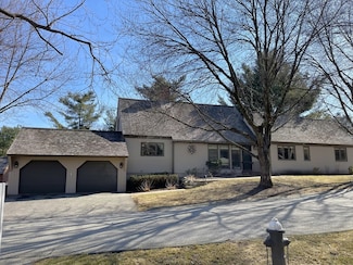 93 Potter Pond Unit 93, Lexington, MA 02421
