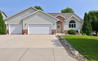 1424 Wildflower Ln NE, Owatonna, MN 55060