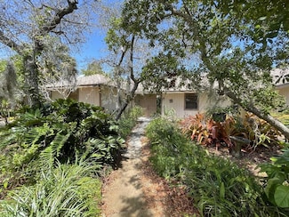 1047 NE Quinn Place, Jensen Beach, FL 34957