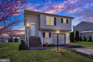3029 Solar Dr, Dover, PA 17315
