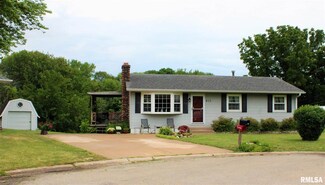 812 16th Street Ct N, Port Byron, IL 61275