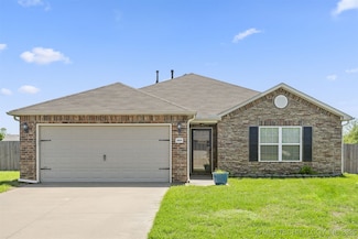 2805 W Fredericksburg St, Broken Arrow, OK 74011