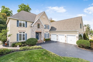 3228 Abbey Knoll Dr, Lewis Center, OH 43035