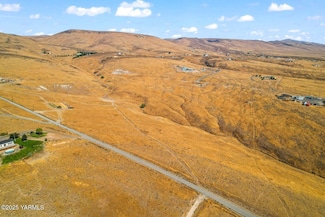 230 S Clark Heights Rd, Yakima, WA 98901