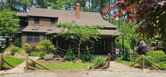 115 Jackson Schoolhouse Rd, Glocester, RI 02814