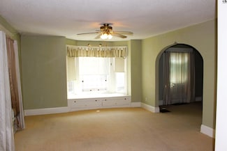311 N Walnut St, Peabody, KS 66866