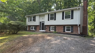 110 Carbe Ct, North Chesterfield, VA 23236
