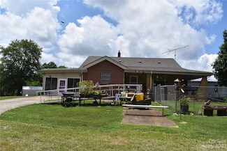 1164 Mud Cut Loop, Marion, NC 28752