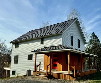 71 East St, Bristol, VT 05443