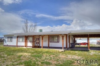 390 6th St, de Beque, CO 81630