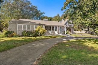 17 Musquashicut Ave, Scituate, MA 02066