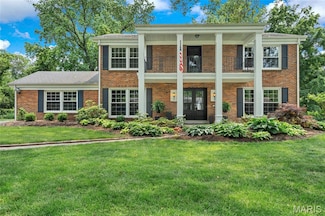 38 Ridge Point Dr, Chesterfield, MO 63017