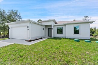 2903 37th St W, Lehigh Acres, FL 33971