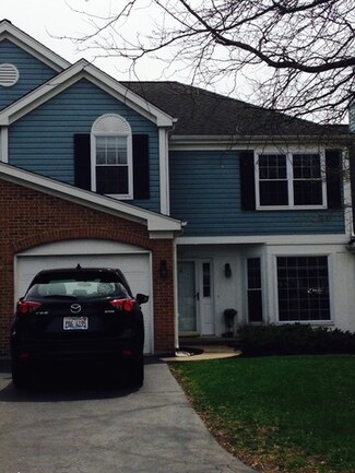 807 N Constitution Ave, Island Lake, IL 60042