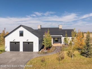 900 Mountain Bluebird Ct, Driggs, ID 83422