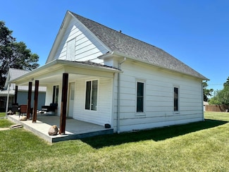 610 N Maple St, Osmond, NE 68765