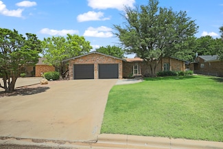 2512 Holliday Dr, Plainview, TX 79072