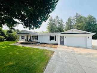 320 E Division St, Boyne City, MI 49712
