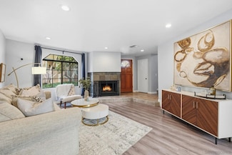 9270 Towne Centre Dr Unit 31, San Diego, CA 92121