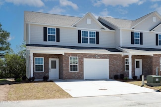 202 Triton Ln, Surf City, NC 28445