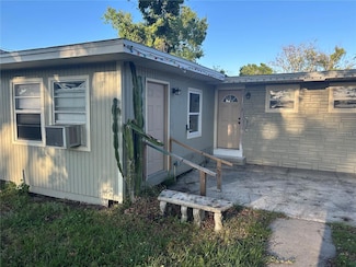 5829 32nd St N, St. Petersburg, FL 33714