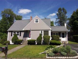 2 Phoenix Rd, Auburn, MA 01501