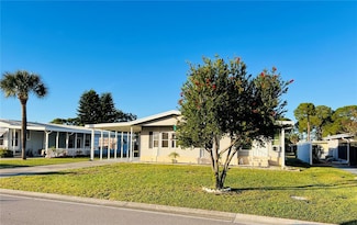 1565 Apache Cir, Tavares, FL 32778